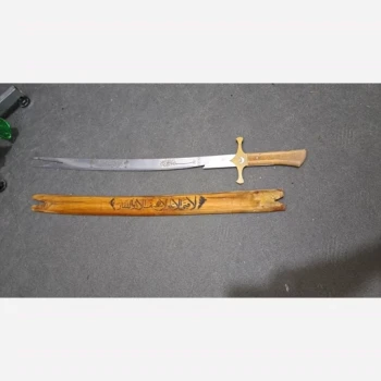 شمشیر نمادین ذوالفقار اندازه 70 سانت مناسب مراسم تعزیه خوانی جنس تیغه آهنی جنس قلاف چوبی 