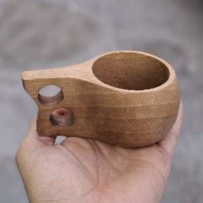لیوان چوبی دسته دار  جنس چوب گردو