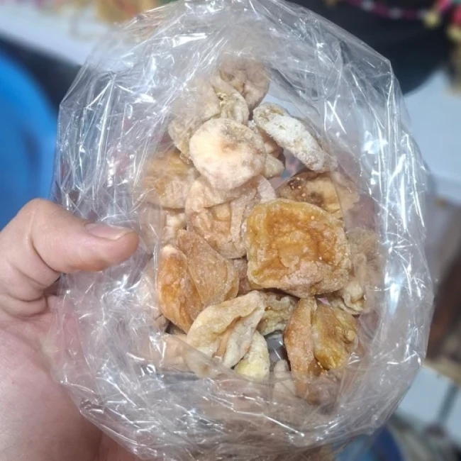 انجیر نرم و شیرین و تازه محلی