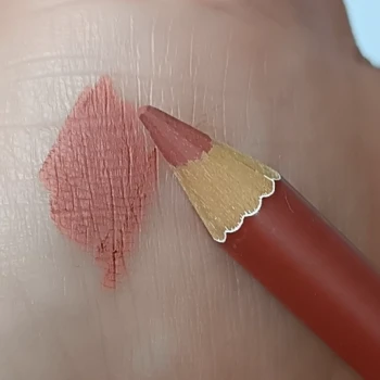 مداد خط لب آرایشی رنگ آجری گوشتی ملایم 