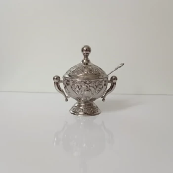 شکر ریز طرحدار نقره‌ای بسیار زیبا همراه قاشق نانو شده 