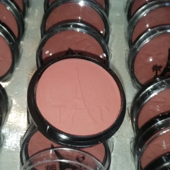 روژگونه کالباسی ملایم ترکیبی تراکوتا رژگونه ابرو بادی