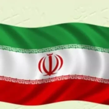 پرچم سردری طرح ایران الوان بافت آزادی اندازه 120 در 70 چوب خور مناسب دهه فجر مناسب درب منازل و نصب در مکان های عمومی 