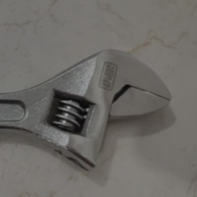 آچار فرانسه 6 اینچ BLACK and DECKER اصل و کمیاب