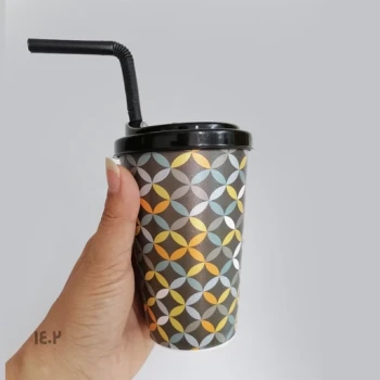 لیوان نی دار کافی طرح منشور سبز
