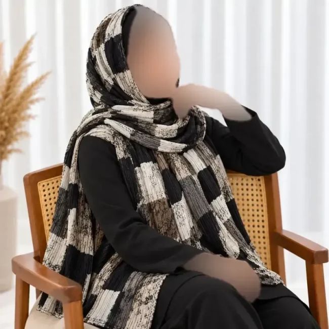 شال نخی برشکا طرحدار چهارخانه روزمره مشکی سفید