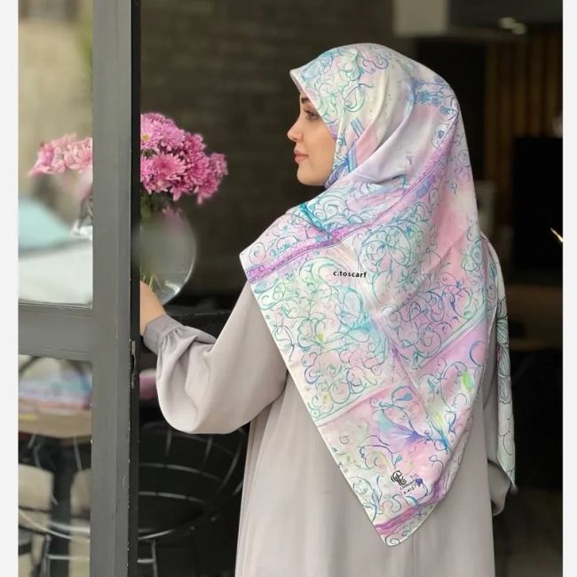 روسری نخی قواره 140 دور دوخت طرح بهار