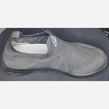کفش زنانه اسکیچرز رنگ مشکی تمام زیره پیو نشکن رویه تنفس پذیر اشتروبل دوزی سایز 37 تا 41