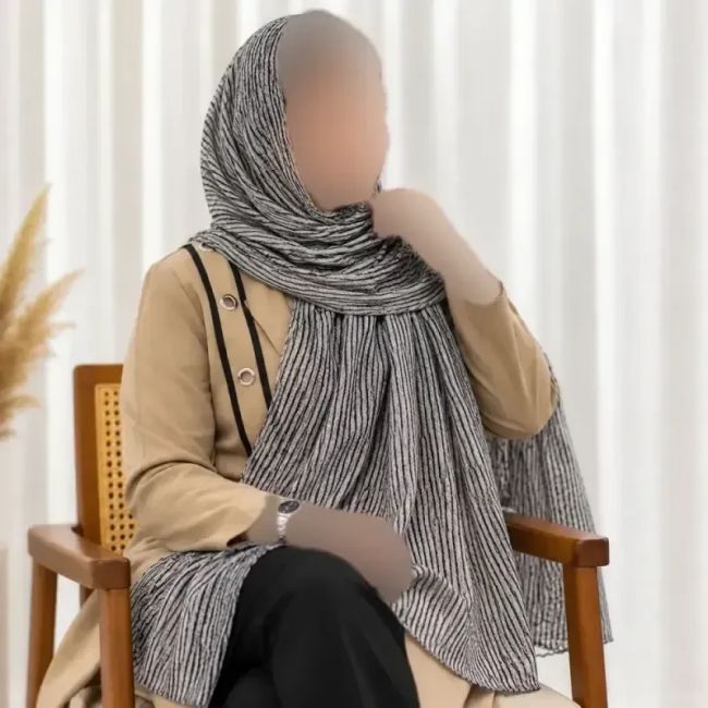 شال نخی طرحدار راه راه برشکا قواره 180 در 63 سانت مناسب روزمره