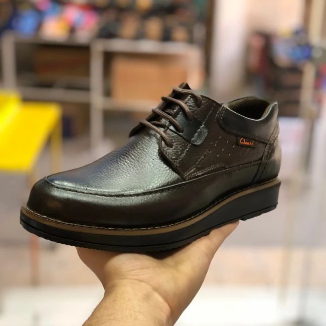 کفش مردانه چرم بندی کلارک قهوه ای سوخته رویه چرم طبیعی گاوی زیره پیو طبی