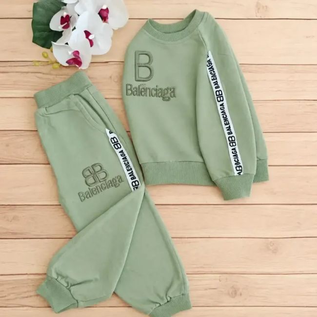 بلوز شلوار دورس بچگانه Balenciaga گلدوزی شده رنگ سبز بنتون نسکافه ای مشکی سایز 40 45 50