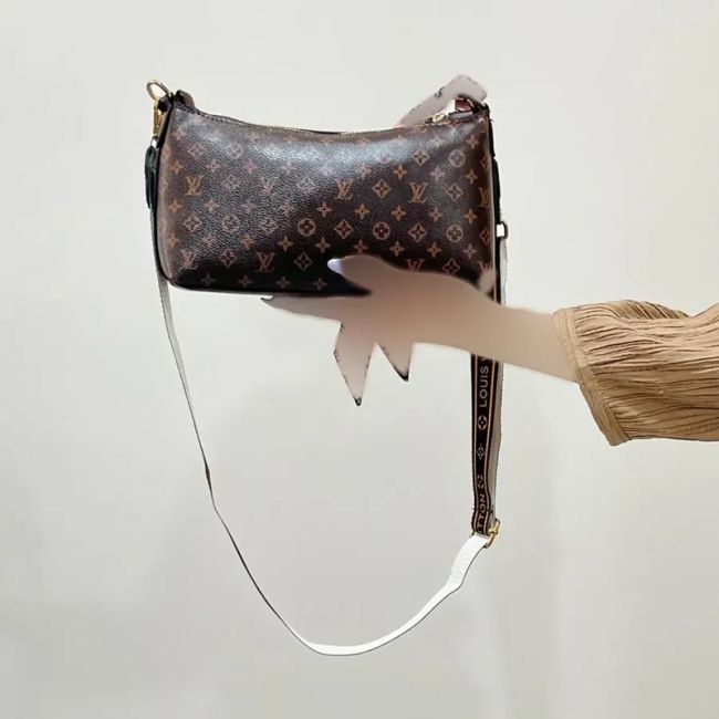کیف دستی دوشی زنانه طرح دار کد 1419 جنس چرم مصنوعی