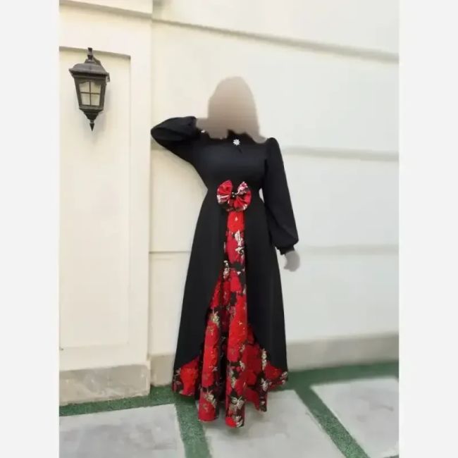 پیراهن مجلسی زنانه طرح هلینا کرپ مازراتی و ژاکارد ترک رنگ مشکی دامن قرمز سایز 5