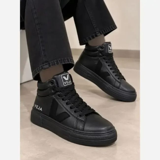 کتونی ونس ساقدار طرح وجا مشکی و سفید سایز 37 تا 40