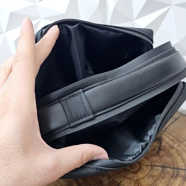 کیف دستی مردانه ضد آب سیلیکونی دو خانه (2)