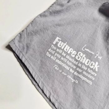 بلوز لینن اسپرت یقه فرنچ طرح future مناسب دختر و پسر 7 تا 12 سال