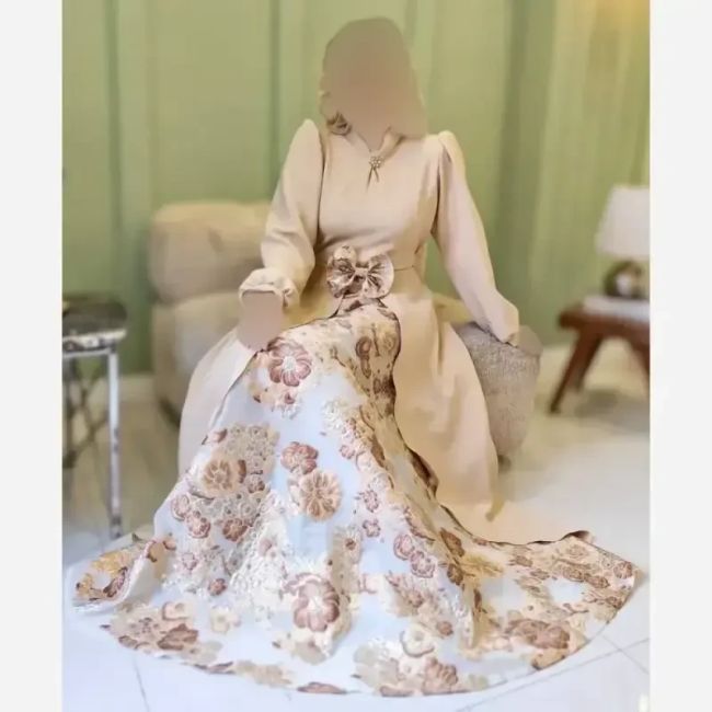 پیراهن مجلسی زنانه طرح هلینا کرپ مازراتی و ژاکارد ترک رنگ مشکی دامن قرمز سایز 5