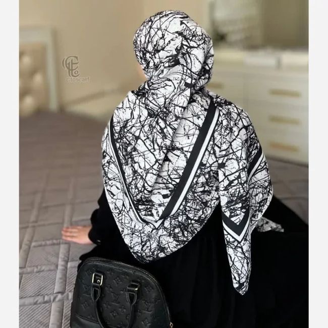 روسری نخ طرح ختن ابعاد 140 در 140 بانوان