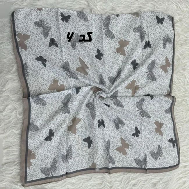 مینی اسکارف نخی نسکافه ای طرح دار قواره 65 در 65 سانتی متر