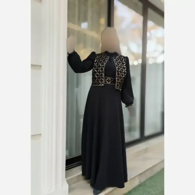 ست سه تیکه پیراهن کرپ مازراتی و جلیقه مخمل هندی با کمربند مشکی