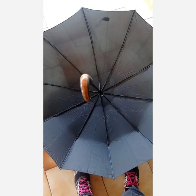 چتر تاشو اتوماتیک عصایی هشت فنره آب گریز با کاور مردانه و زنانه