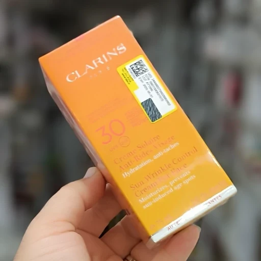 کرم ضدآفتاب کلارینس اصل clarins محافظ پوست صورت