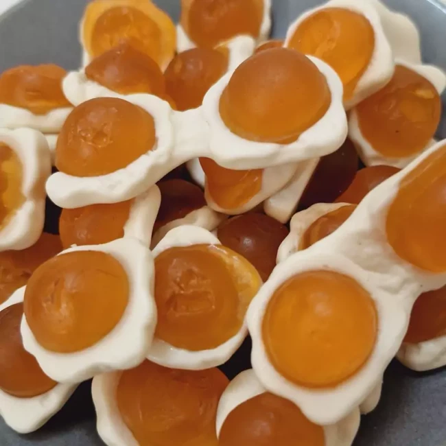 پاستیل طرح نیمرو تخم مرغ خوشمزه 200 گرمی