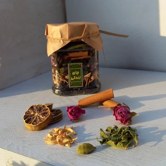 چای زندگی مخلوط گیاهان معطر یک قوطی