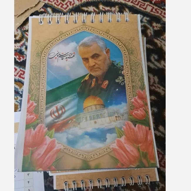  دفترچه طرح شهدا خط دار سیمی اندازه 15 در 10 سانت خط دار 50 برگ هدایای فرهنگی جشن عبادت یادواره شهدا شهدای جنگ اخیر 