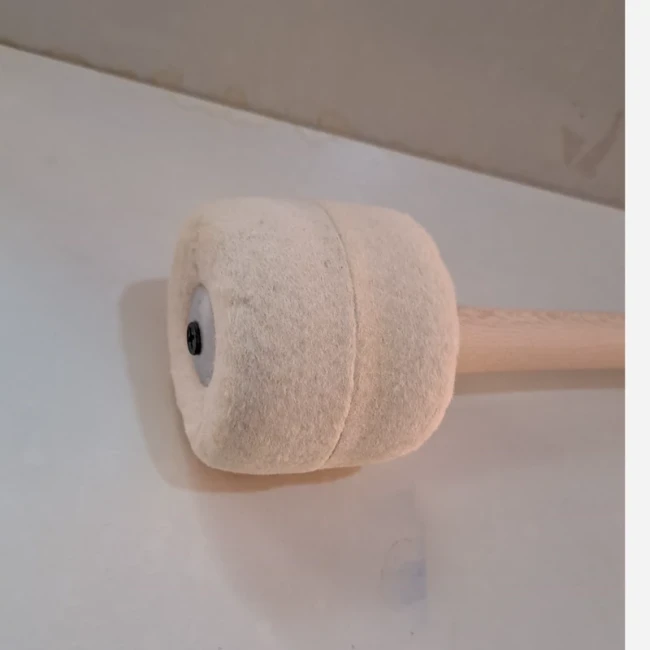 دسته طبل نمدی وارداتی مناسب طبل سایز 80 سانتی ارتفاع چوب 33 سانت 