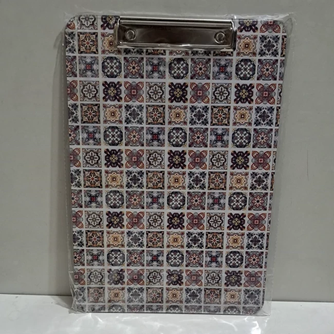 تخته شاسی آ4 طرح های سنتی لطفا برای انتخاب طرح ، گفتگو بفرمایید. مناسب دانش آموزان و دانش جویان گرامی هدیه 