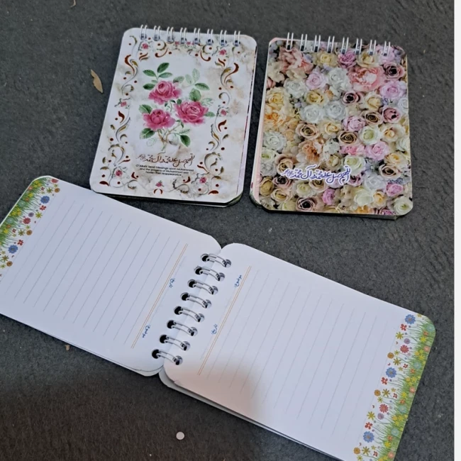 دفترچه طرح دخترانه سیمی دوبل طرح من حجاب را دوست دارم اندازه 12 در 8 مناسب هدایای فرهنگی مدارس جشن تکلیف 