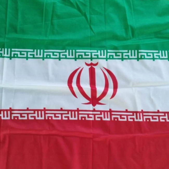 پرچم سردری طرح ایران چوب خور ایران جنس ساتن اندازه 120 در 70 سانت مناسب درب منازل دهه فجر 