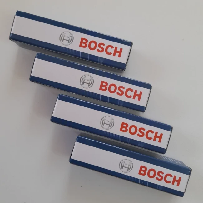 شمع خودرو پایه بلند مدل بوش (Bosch) بسته چهار تایی