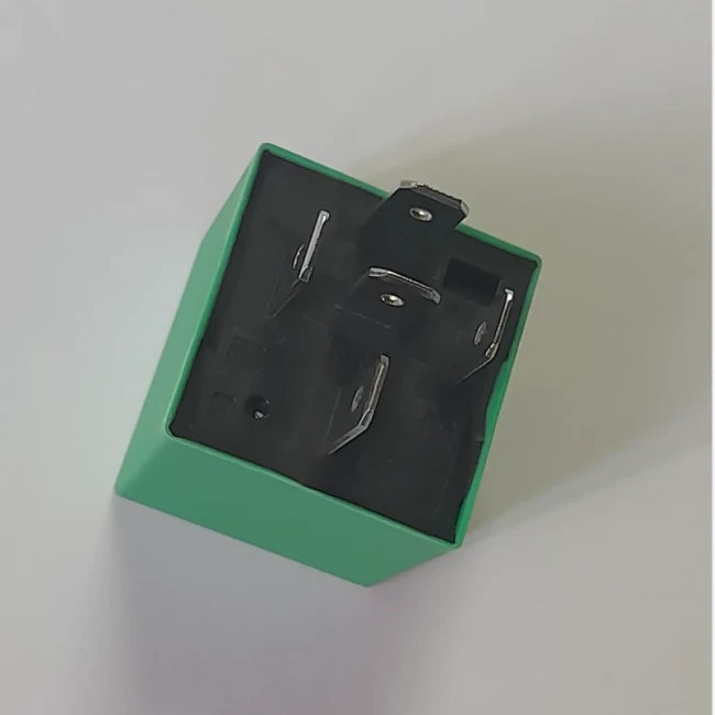 رله فن سبز پژو 206 کلاو