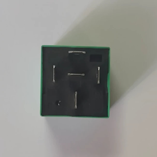 رله فن سبز پژو 206 کلاو