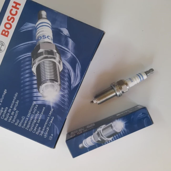 شمع خودرو پایه بلند مدل بوش (Bosch) بسته چهار تایی
