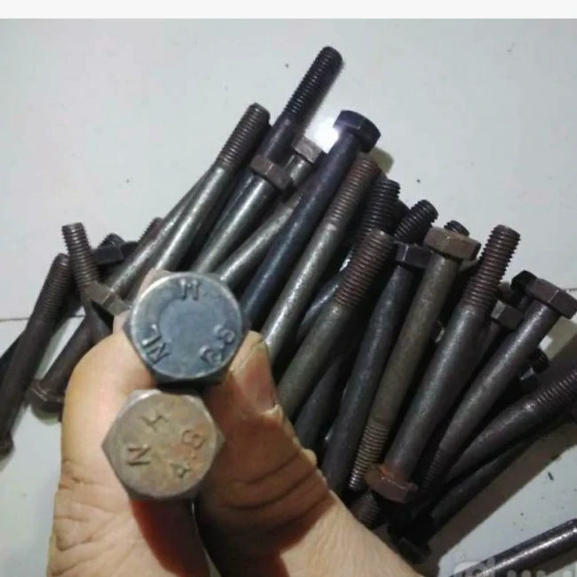 پیچ فولادی 13سانتیمتریm8 توضیحات در عکس میباشد پیچ جنس فولادی ودرجه یک