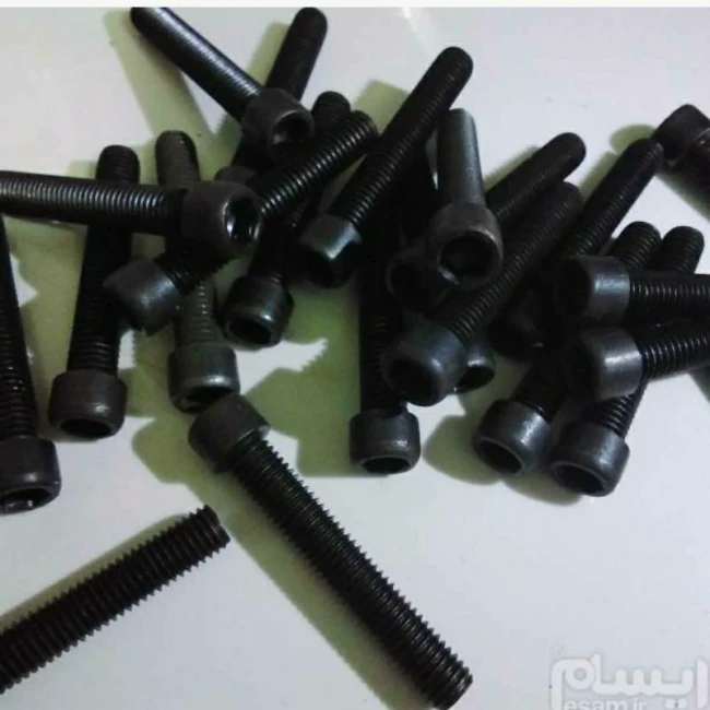 پیچ النی سایز 6 و 7سانتی تمام رزوه پیچ ها جنس فولادی ودرجه یک