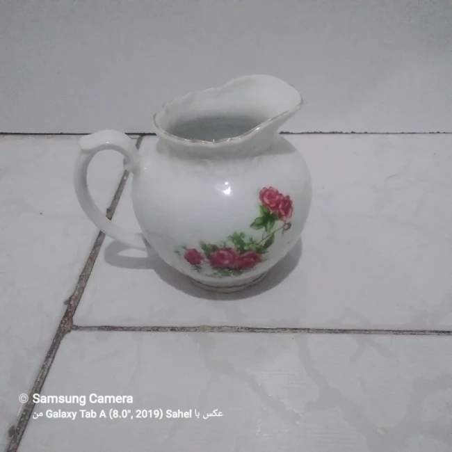 سس خوری گل قرمز قدیمی چینی زرین ایران 