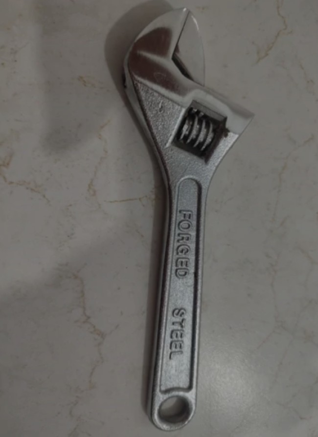 آچار فرانسه 6 اینچ BLACK and DECKER اصل و کمیاب