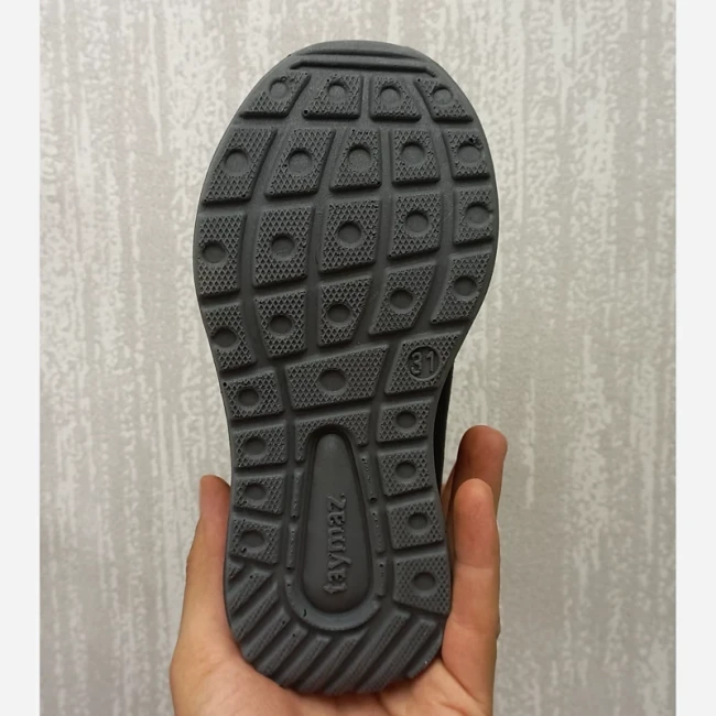 کتونی پسرانه رانر مشکی(31تا35)