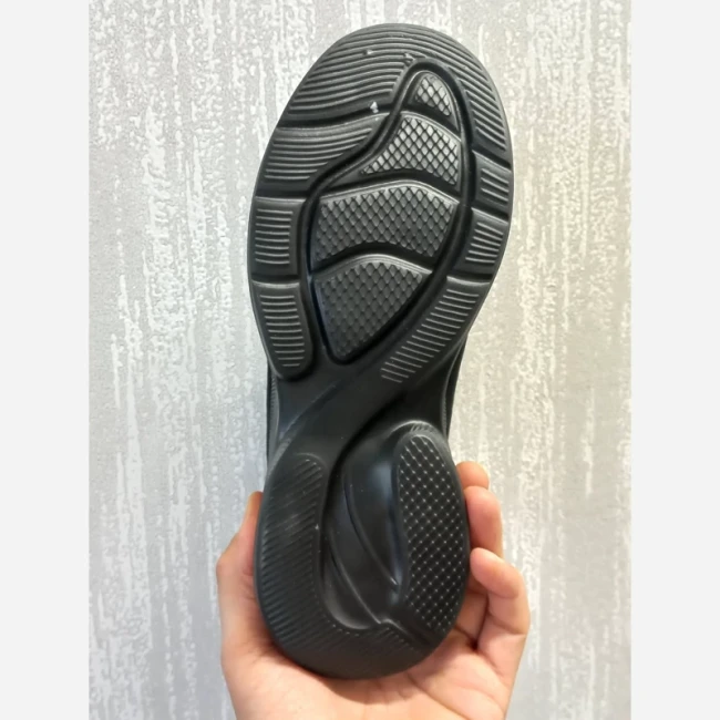 کتونی زنانه اسکیچرز مشکی(37تا40)