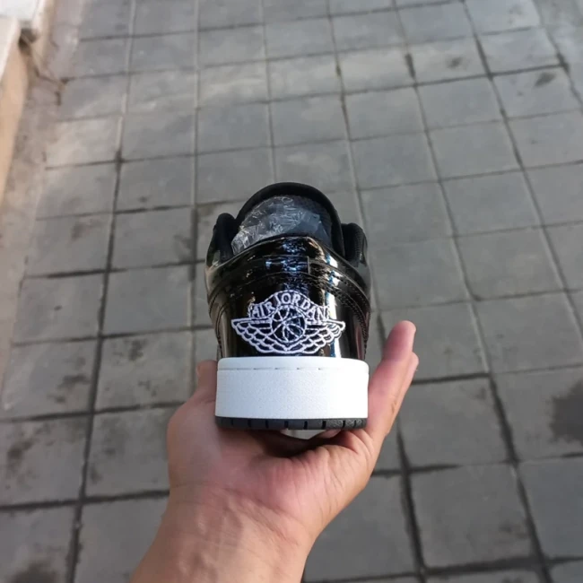 کتونی زنانه جردن وان مشکی براق (37تا40)