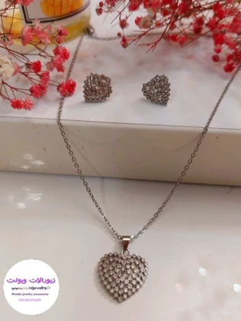 نیم ست قلبی استیل نقره ای کد 3531