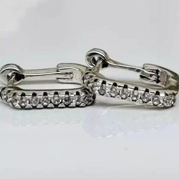گوشواره زنانه نقره ایتالیایی نگین دار قطر 8 میل وزن 2.5 گرم کد 017