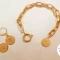 ست زنانه  دستبند و گوشواره با آویز الیزابت کد 1392