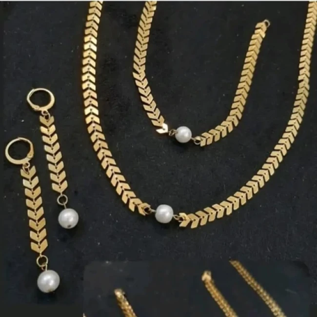 ست گردنبند دستبند گوشواره استیل زنانه طرح گندمی یا تیغ ماهی (ویولت گالری) کد 1940