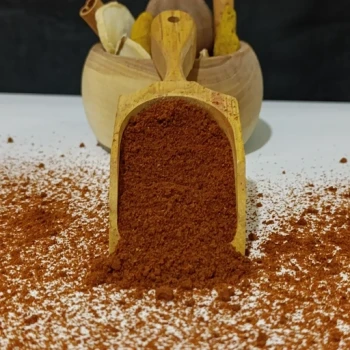 پاپریکا دودی اعلا و عطری 200 گرمی ترنج 