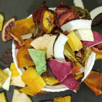 چیپس میوه لوکس درجه یک 100 گرمی ترنج